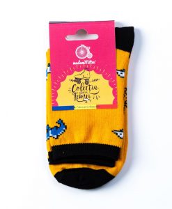 soete cu delfin si testoase pe fond gallben